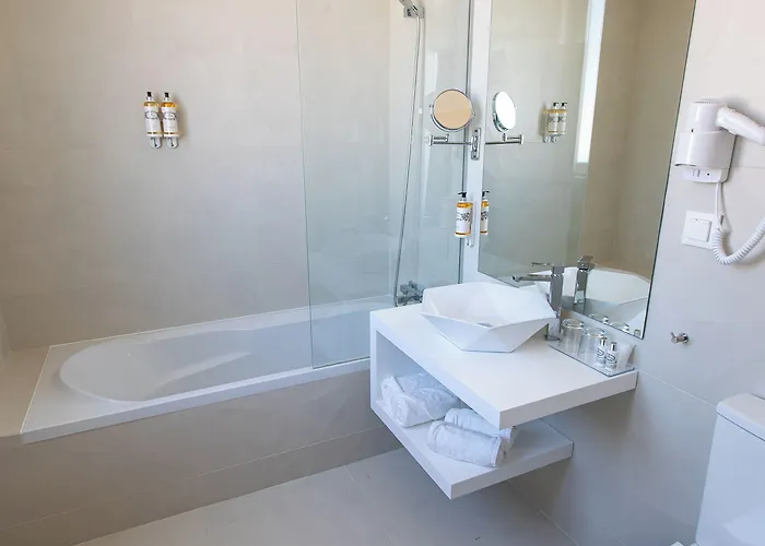 ホテル Mondego 3*